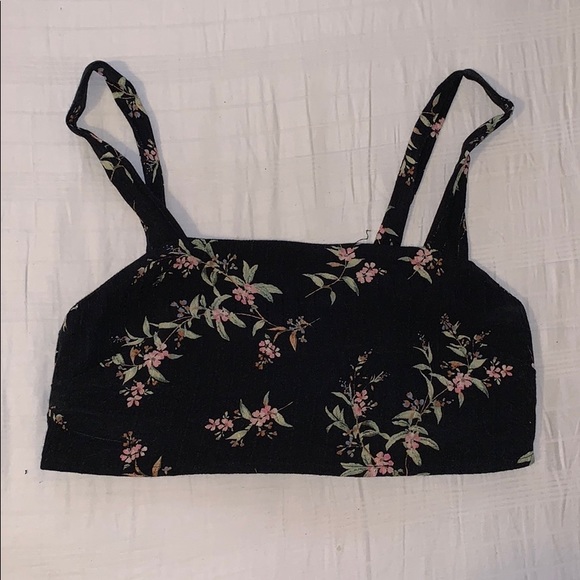 American Eagle Outfitters Tops - American eagle crop top!